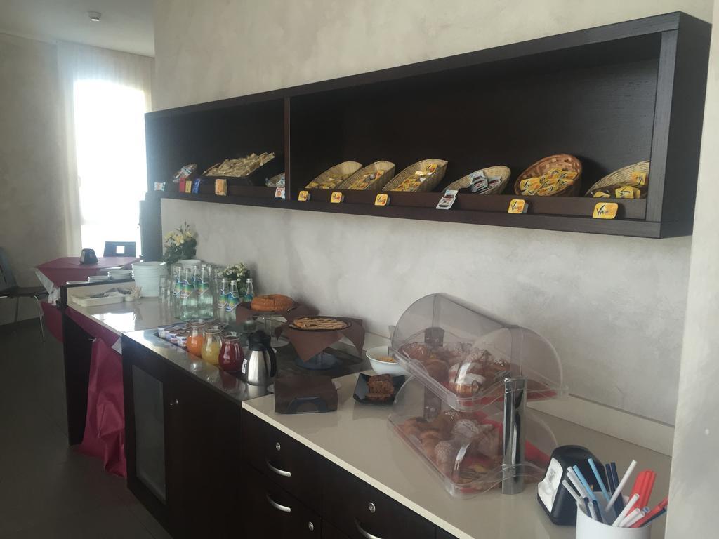 Hotel Motel Galaxy Ρέτζιο Εμίλια Εξωτερικό φωτογραφία